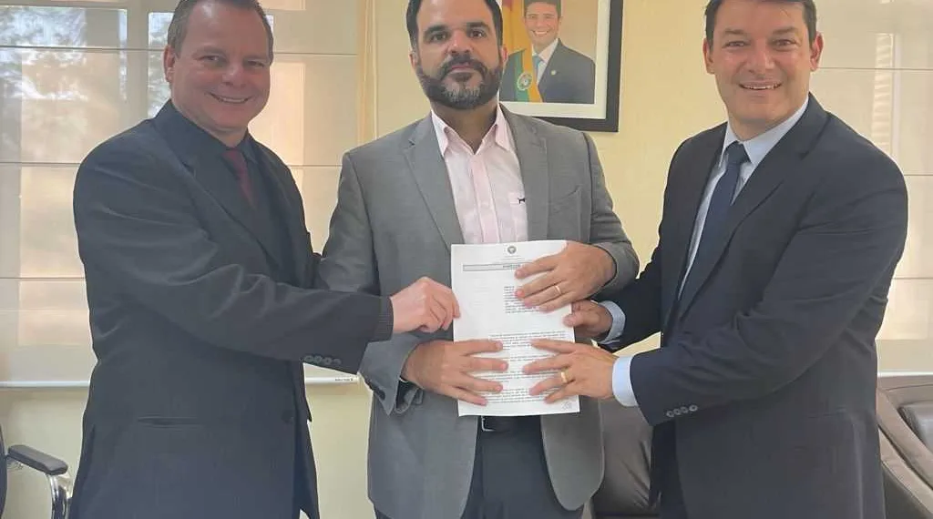 Duarte e Pedro Longo apresentam parecer para dar continuidade ao concurso da Polícia Civil