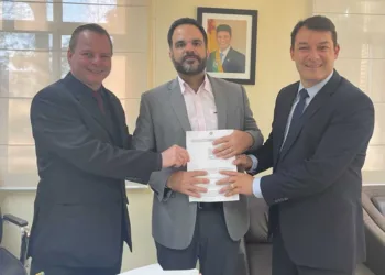 Duarte e Pedro Longo apresentam parecer para dar continuidade ao concurso da Polícia Civil