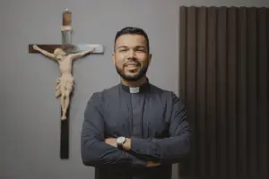 Frei acreano canta música tema da Jornada Mundial da Juventude 2021