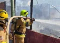 Incêndio destrói casa na Vila Albert Sampaio, em Rio Branco