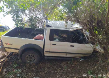 acidente carro bujari