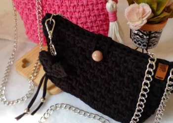 Além dos ítens de decoração, Amanda começou a apostar nas bolsas de fio de malha. (Foto: Arquivo pessoal/Amanda Leão)