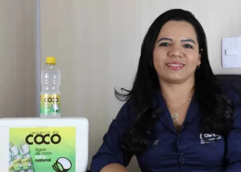 Analista do Sebrae no Acre é premiada no programa 'Histórias de Quem Atende'