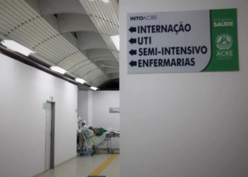 Médicos da linha de frente contra Covid-19 dizem que estão sem receber há dois meses
