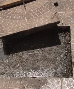 Moradores do Bairro da Paz reclamam de bueiros entupidos e transbordamento para a rua 2 Moradores do Bairro da Paz reclamam de bueiros entupidos e transbordamento para a rua