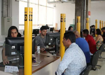 Confira o que abre e o que fecha neste feriadão