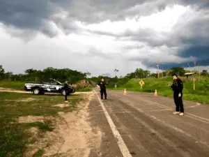 Polícia prende jovem de 19 anos que seria um dos responsáveis pela execução de adolescente no 'tribunal do crime' 2 Polícia prende jovem de 19 anos que seria um dos responsáveis pela execução de adolescente no 'tribunal do crime'