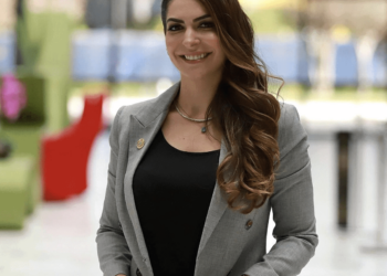 A primeira-dama do estado Ana Paula Cameli (foto) foi a aniversariante da última terça-feira, 19, e recebeu todo o carinho do maridão, governador Gladson Cameli e do filho Guilherme, além, é claro, dos amigos e familiares