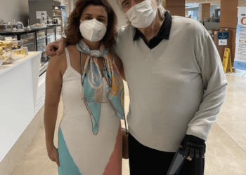 Procuradora do estado Daniela Saraiva e o pianista e maestro João Carlos Martins