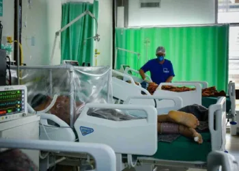 Com aumento de 20% na taxa de ocupação de UTI, capital e demais cidades do Baixo Acre e Purus regridem para bandeira amarela