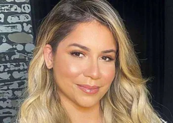 Marília Mendonça e mais 4 morrem em queda de avião no interior de MG