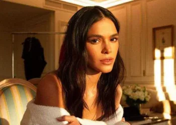Bruna Marquezine volta a curtir postagem sobre 'ser corna'