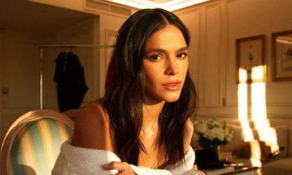 Bruna Marquezine volta a curtir postagem sobre 'ser corna'