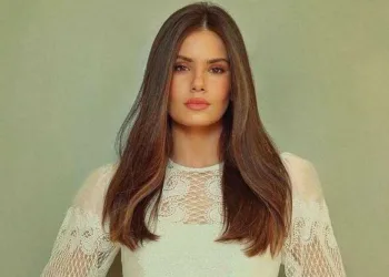 TV Globo processará Camila Queiroz após saída de 'VS2', diz site