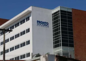 Criança de oito anos é atacada por três pitbulls e levada para o Pronto Socorro