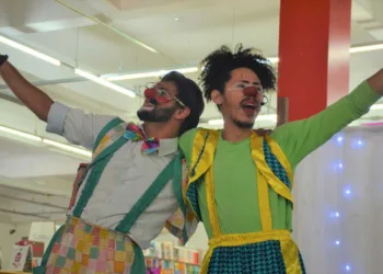 teatro Palhaços de Circo (Palhaço Microbrinho e sua Trupe)
