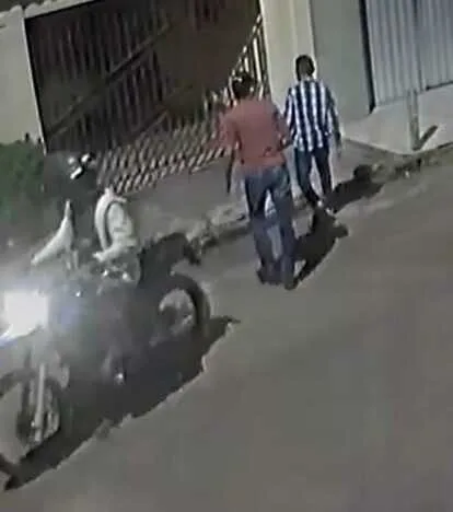 Imagens de câmera de segurança.