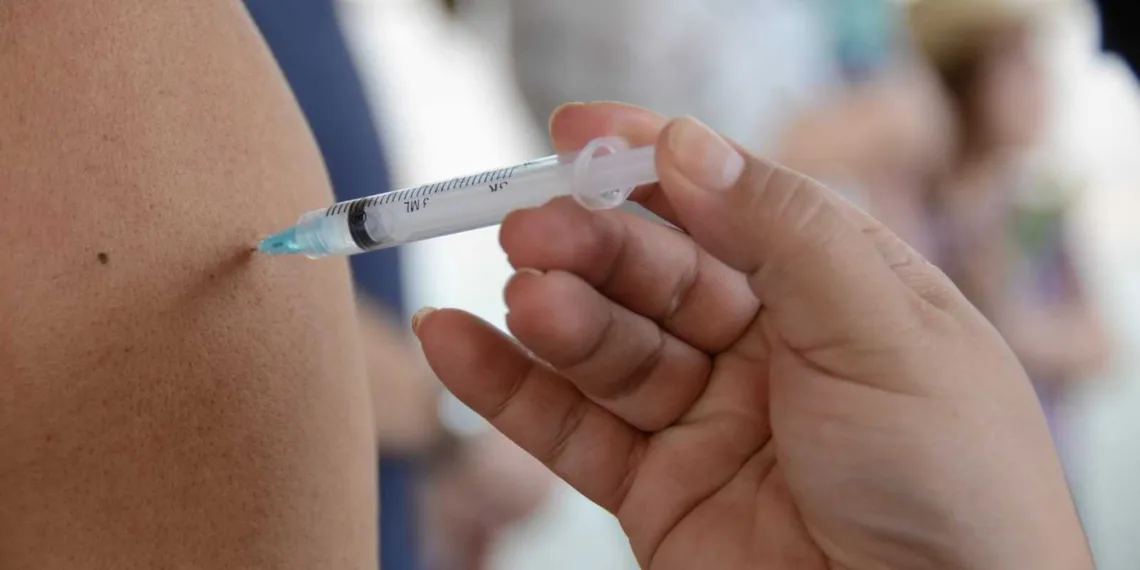 vacina covid-19 mutirão vacinação (Foto: Dell Pinheiro)
