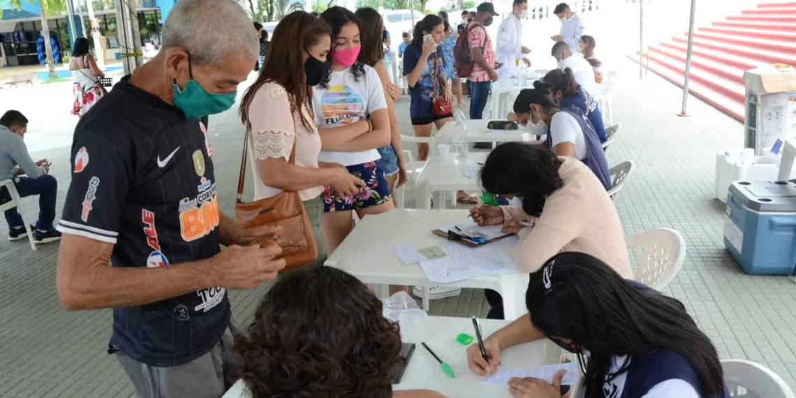 mutirão vacina (Foto: Dell Pinheiro)
