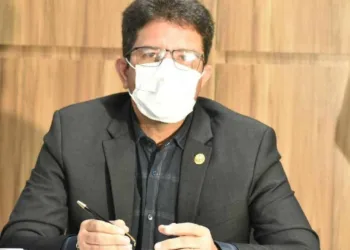 Em coletiva, Gladson Cameli diz que já cumpriu 45% de suas promessas de campanha