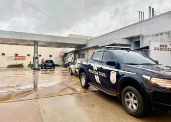 Duas pessoas são presas por desvio de 500 litros de combustível da Secretaria de Obras de Sena Madureira