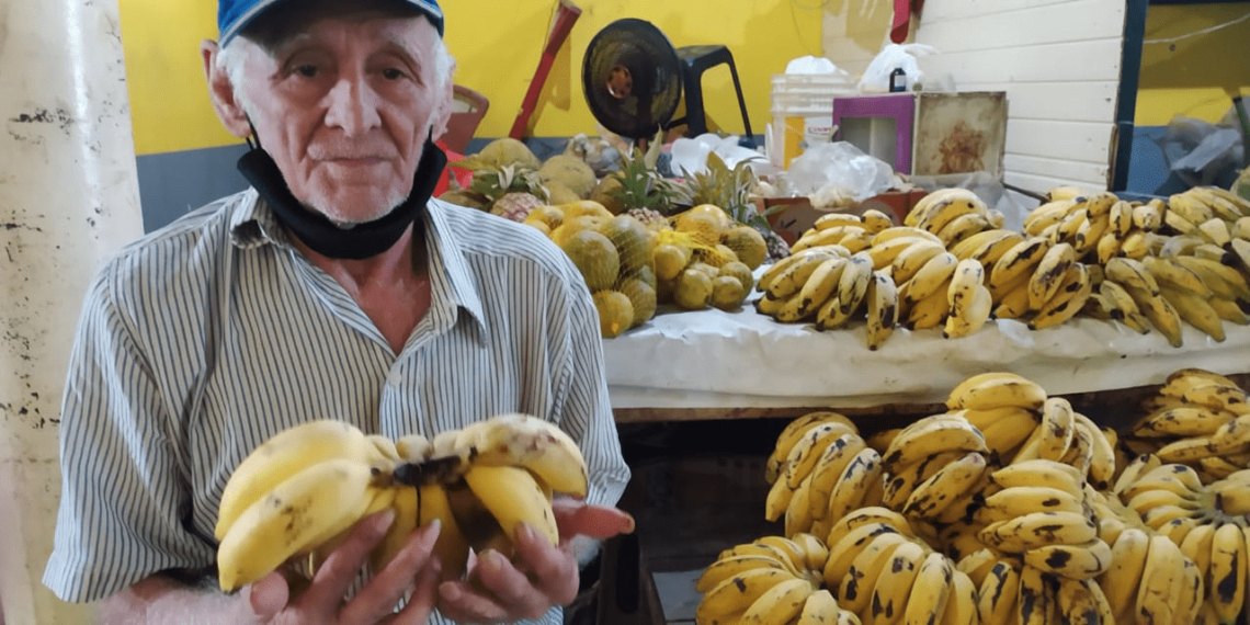 preço banana (Foto: Dell Pinheiro)
