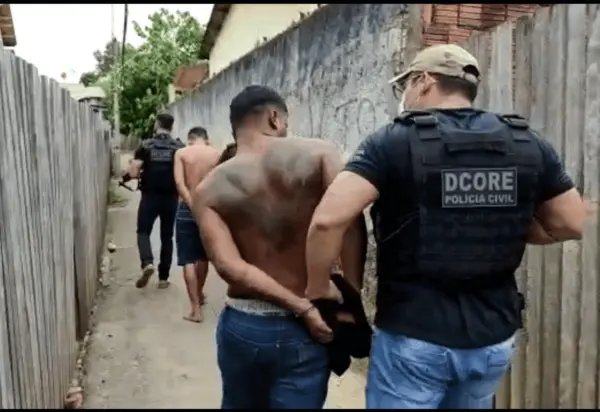 Polícia apreende droga, dinheiro e prende dois por integrar quadrilha em Rio Branco