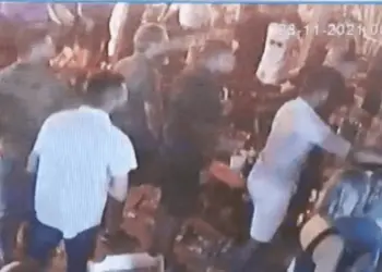 Vídeo mostra estudante de Medicina sendo agredido por mulher de sargento da PM