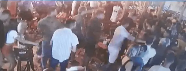 Vídeo mostra estudante de Medicina sendo agredido por mulher de sargento da PM