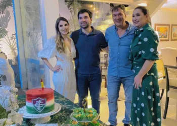 O pecuarista Eliezer Silva comemorou idade nova em sua residência com familiares e amigos mais próximos