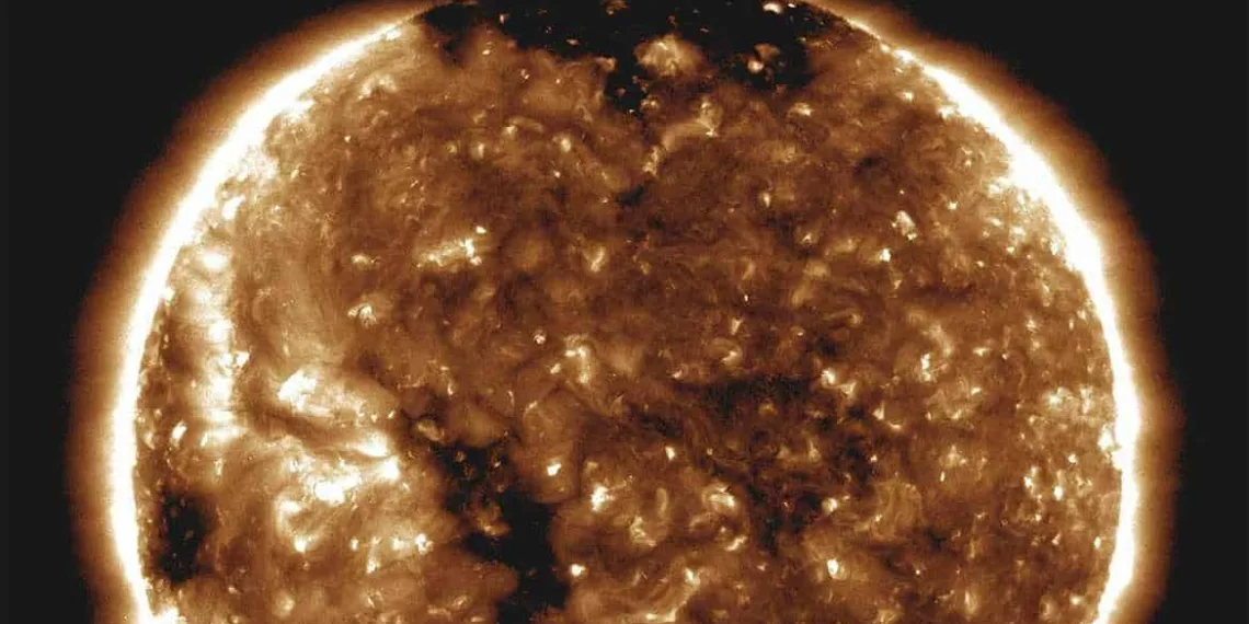 Nasa entra na coroa solar pela primeira vez