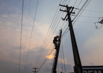 A Energisa Acre ressalta a importância do cliente manter seu cadastro atualizado, são informações simples como e-mail e número de celular. Através desses canais, o cliente é informado sobre desligamentos programados - Foto: Assessoria