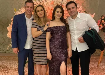 Na noite do dia 14, alunos formados pela Ufac realizaram a merecida festa de formatura, e como bons profissionais, com pouca aglomeração