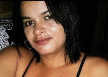 Com uma facada no coração, mulher mata colega em Mâncio Lima