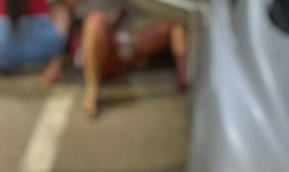 Mulher fica em estado grave após ser agredida com terçado pelo marido