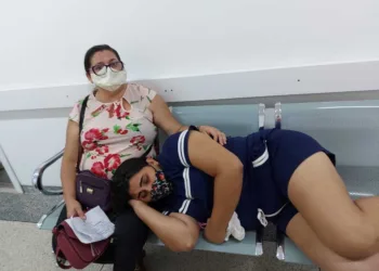 Moradores de Brasiléia denunciam falta de médicos e precariedade do atendimento no Hospital Regional do Alto Acre