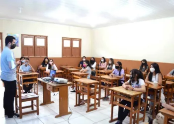 Pré-matrículas para o Centro de Estudo de Línguas começam nesta segunda-feira