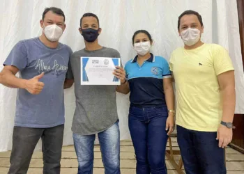 Roberto Duarte promove concurso  de produção textual em parceria com escola Craveiro Costa em Cruzeiro do Sul 