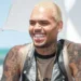 Chris Brown é processado em US$ 20 milhões por suspeita de drogar e estuprar mulher