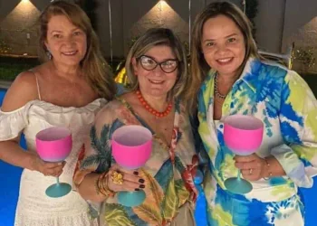 Vivas para Irle, Sylvane e Natercia Gadelha, aniversariantes do mês de janeiro. Como reza a tradição das primas, comemoraram juntas a data em grande estilo.