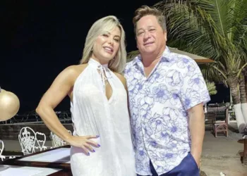 Poliana Rocha revela o que faz quando fãs dão em cima de Leonardo: “Saio de perto”
