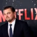 Leonardo Dicaprio e Camila Morrone trocam carícias na ilha mais chique do Caribe