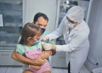 Confira os pontos de vacinação contra a covid-19 em Rio Branco nesta segunda-feira