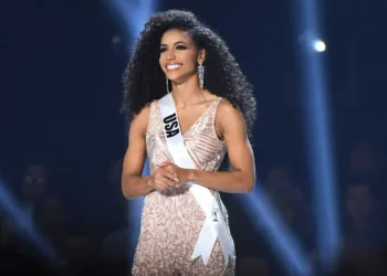 Ex-Miss EUA Cheslie Kryst é encontrada morta após cair de prédio em Manhattan
