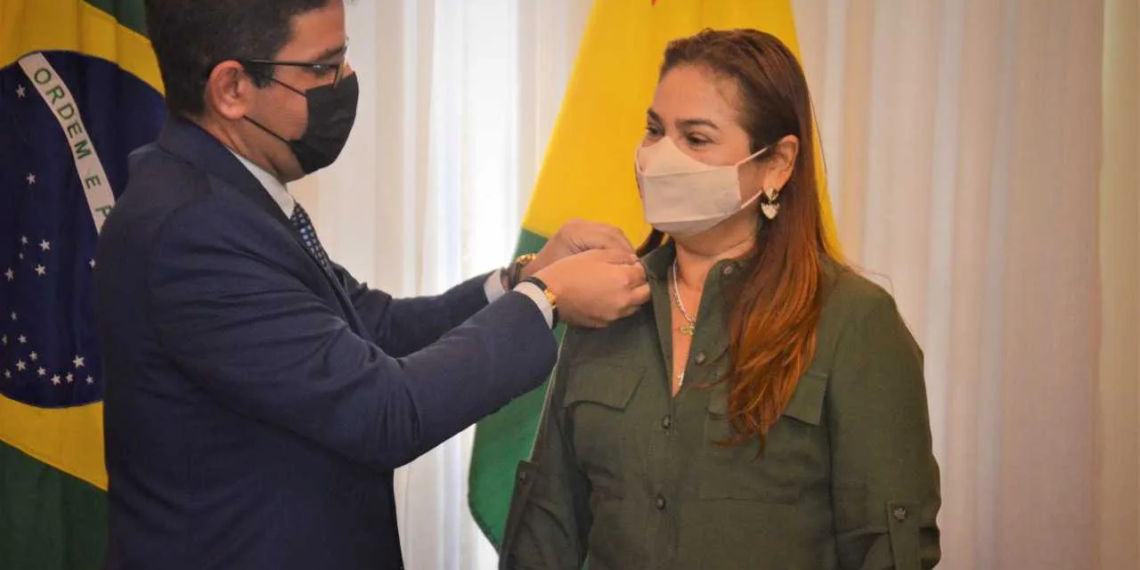 Cameli viaja e desembargadora Waldirene Cordeiro assume governo do Acre até o dia 18 de janeiro