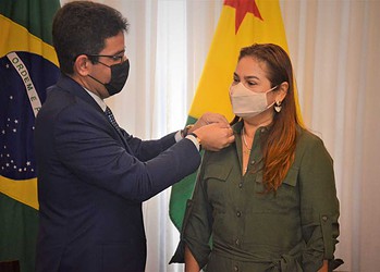 Cameli viaja e desembargadora Waldirene Cordeiro assume governo do Acre até o dia 18 de janeiro