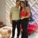 O colunista social Douglas Rischer e a cantora Nayara Villela na noite de Natal