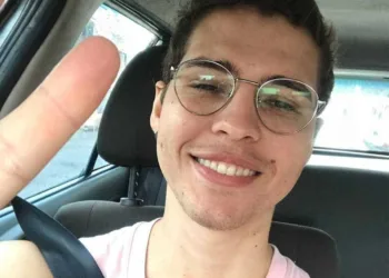 "Mais forte ao passar das dores" diz legenda de foto publicada em suas redes sociais no dia 8 de janeiro de 2021. (Reprodução Instagram)