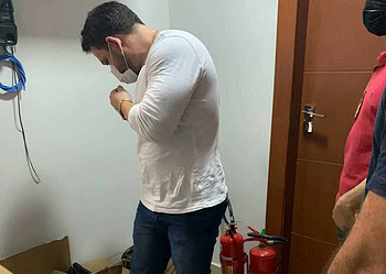 Médico sem revalida é preso em flagrante ao fazer cirugia plástica em paciente, na capital acreana