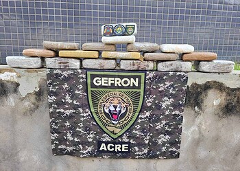 Casal é preso ao transportar mais de 15 kg de drogas em carro na Avenida Ceará